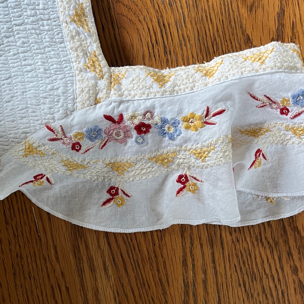 Japna White Smocked Blouse with Floral Embroidery - Picture 7 of 7